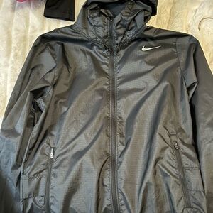 Nike Men's Black Windbreaker Jacket